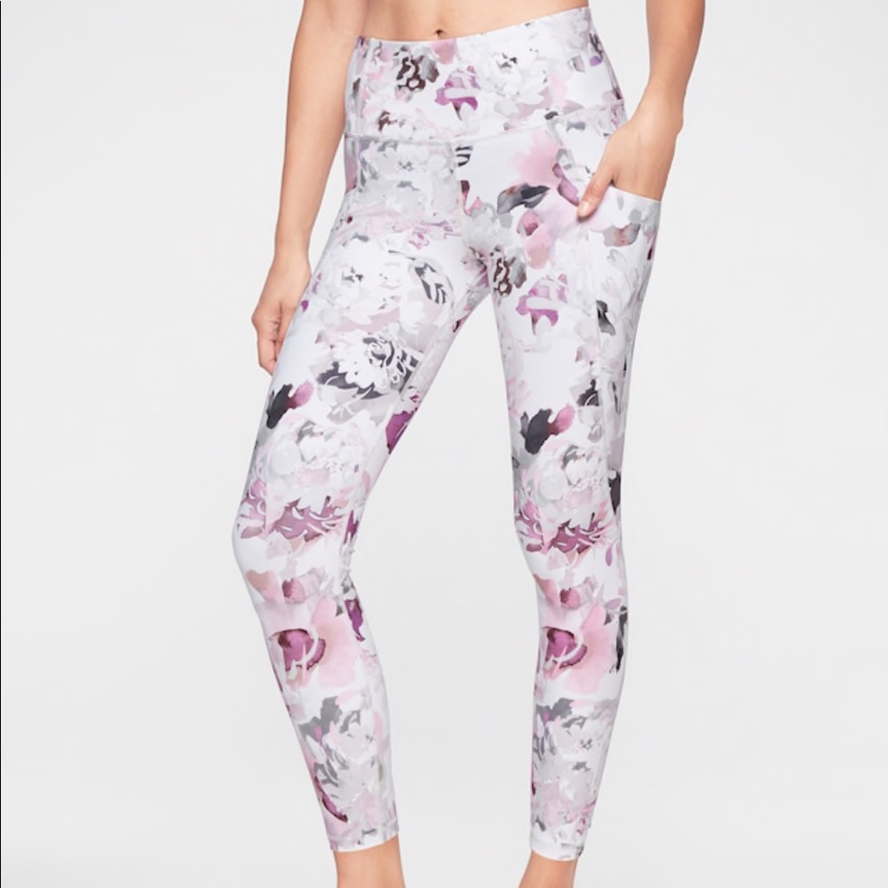 Athleta Stash Pocket Salutation Peony 7/8 Tight